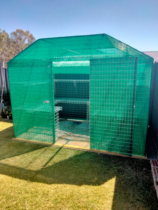 F80 Shade House 3.0mW x 2.6mH x 2.4mD